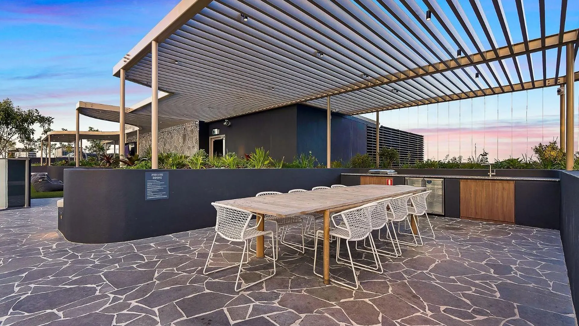 The Sinclair - A Luxurious Apartment With Rooftop Pool Brisbane 0*,
